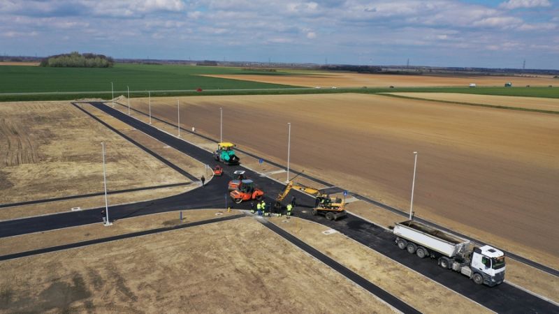 JAVNI NATJEČAJ ZA PRODAJU NEKRETNINA U GOSPODARSKOJ ZONI ČEPIN Gospodarska zona Čepin